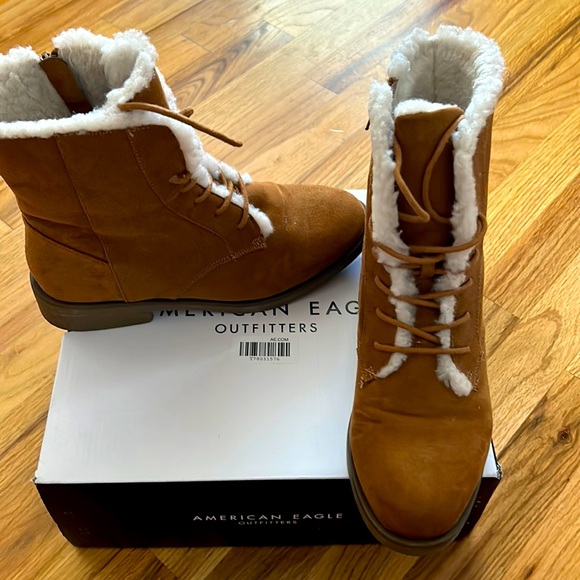 American Eagle Outfitters Shoes - American Eagle Sherpa lined boot